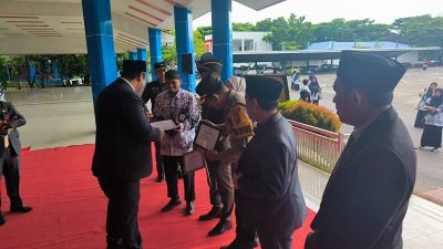 Hari Guru di Maros: APH dan LSM Dapat Award, Guru Pelosok Tak Disebut