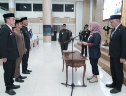 Bupati Barru Tekankan Pentingnya Amanah dan Pelayanan Publik dalam Pelantikan Pejabat Dukcapil