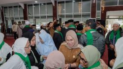 Jamaah Umrah Barru Tiba, Disambut Andi Ina di Rujab Bupati
