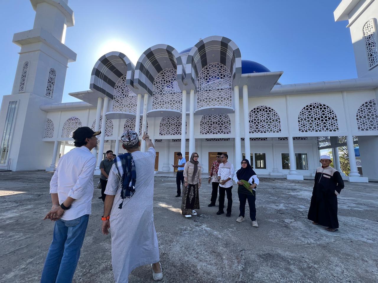 Bupati Barru Tinjau Pembangunan Masjid Raya Lasinri