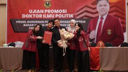 Raih Gelar Doktor di Unhas, Yasir Machmud Ucapkan Terimakasih Kepada Ibunda, Anak dan Istri Tercinta