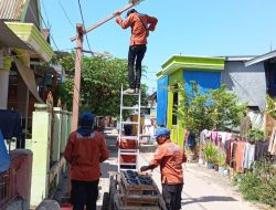 Munafri–Aliyah Hadirkan Lampu Tenaga Surya di Kepulauan