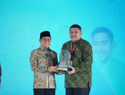 Wali Kota Munafri Terima Penghargaan Paritrana Award, Bukti Komitmen Lindungi Pekerja Rentan