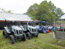 Pemkab Barru Berharap Bantuan Traktor Dongkrak Produktivitas Petani