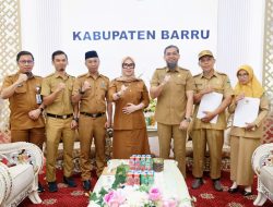 Penyerahan SK Plt Dinas Kesehatan, Bupati Barru Tekankan Optimalisasi Pelayanan Publik