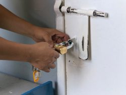 Perkuat Sistem Keamanan Pintu Tahanan, Lapas Narkotika Sungguminasa Lakukan Penggantian Massal Gembok Hunian