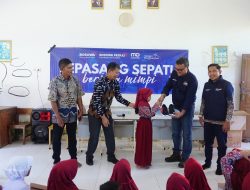 Bosowa Salurkan 295 Pasang Sepatu Gratis untuk Anak Sekolah di Sulsel dan Sulteng