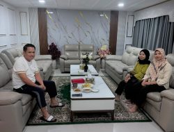 Wakil Ketua DPRD Sulsel Sufriadi Silaturahmi dengan Pemenang Umrah Halal Bihalal KEMAWA