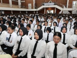 Pesan Penting Ustadz Maulana ke Mahasiswa Baru Poltekpar Makassar: Raih Dunia dan Akhirat dengan Ilmu