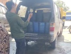 ‎SPBU Bungi Disorot Tajam! Puluhan Jerigen Diduga Keluar-Masuk, APH ke Mana?