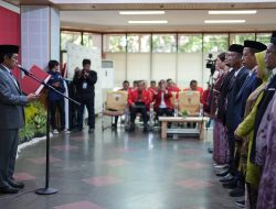 Rektor Unhas Tekankan Kinerja dan Kolaborasi untuk 110 Pejabat Baru yang Dilantik