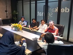 Menyatukan Visi Teknologi Indonesia Timur: Prof. Armin Lawi dan Dekan Fikom UMI  Perkuat Sinergi Riset Sains Data dan Pendidikan