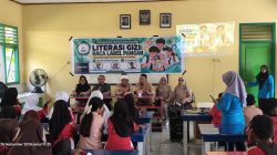 Tim FKIP Unkhair Gelar Edukasi Literasi Gizi “Baca Label Pangan” di SMP Nasional Kota Ternate