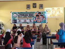 Tim FKIP Unkhair Gelar Edukasi Literasi Gizi “Baca Label Pangan” di SMP Nasional Kota Ternate
