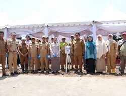 Hijaukan TPA Antang, Balai Karantina dan Pemkot Makassar Tanam 285 Bibit Pohon