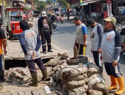 Tindaklanjuti Arahan Wali Kota, Dinas PU Benahi Drainase Wilayah Rawan Banjir