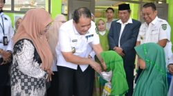 Pemkab Maros Bagikan Susu Lewat Sekolah dan Puskesmas, Sasar Anak hingga Ibu Hamil