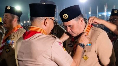 Wabup Maros Muetazim Terima Lencana Melati Gerakan Pramuka di Cibubur